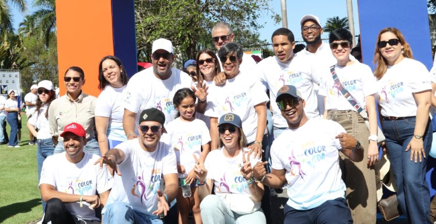 Personalidades de diversos sectores se dieron cita al evento.