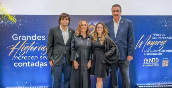 Ejecutivos de la fundación en la rueda de prensa.