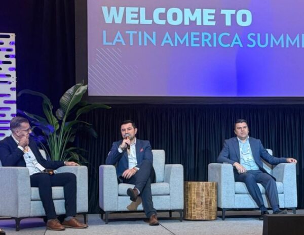 Especialistas durante el panel.