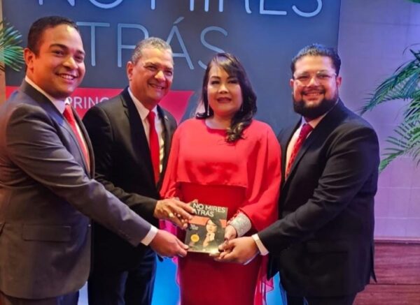 Brain Glass Lantigua, Ignacio Glass, Sulin Lantigua de Glass y Oscar Glass Lantigua.