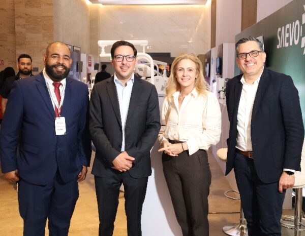 Edgar Joaquín, Pedro Farach, Carmen Farach y Andrés Acevedo.