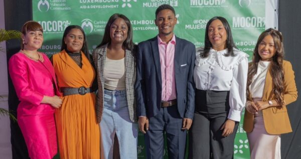 Rosa Castillo, Lisbeth Chacón, Raisa Díaz, Juan Carlos Rodríguez, Indhira del Rosario y Yocasta Miliano.