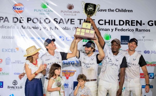 Ganadores del primer lugar de la novena  edición de la copa.