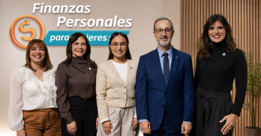Teresa Sánchez, Sonia Mordán, Caroll Mueses, Esteban Martínez Murga y Pamela Pichardo.