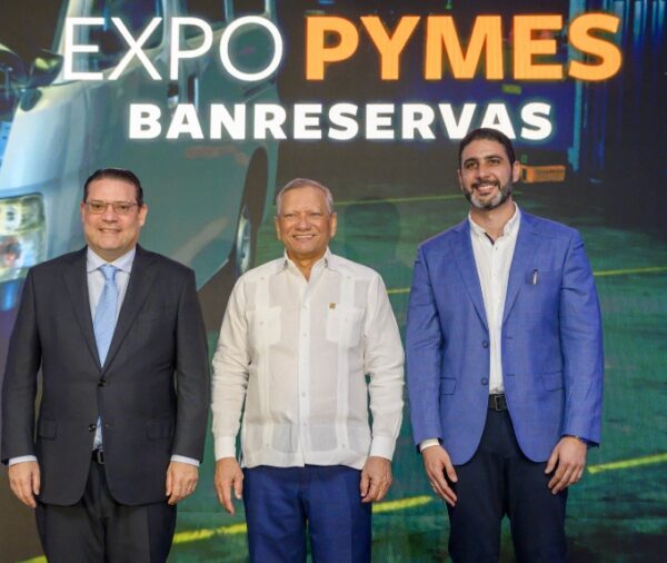 Eduardo Sanz Lovatón, doctor Leonardo Aguilera y Juan Roberto Musa.