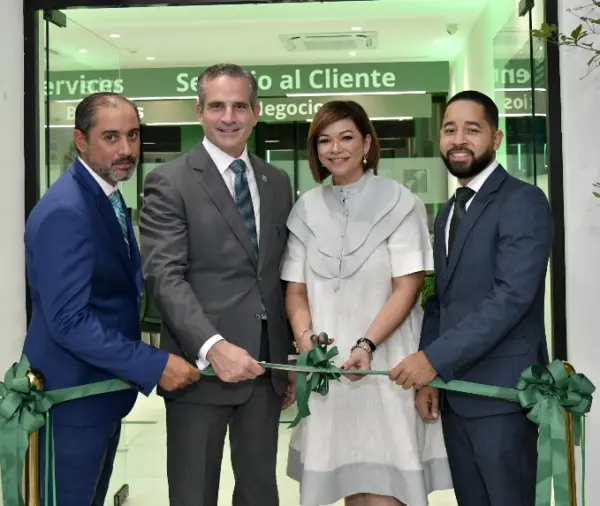 Raimundo Perelló Portela, Brian Paniagua, Claudia Espinal y Juan Güílamo.