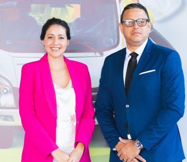 Emily McDougall y  Franklin García.