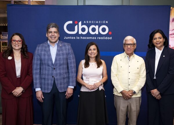 Katty Reyes, José Luis Ventura, Rebeca Meléndez, Rafael Genao y Victoria Thomas.
