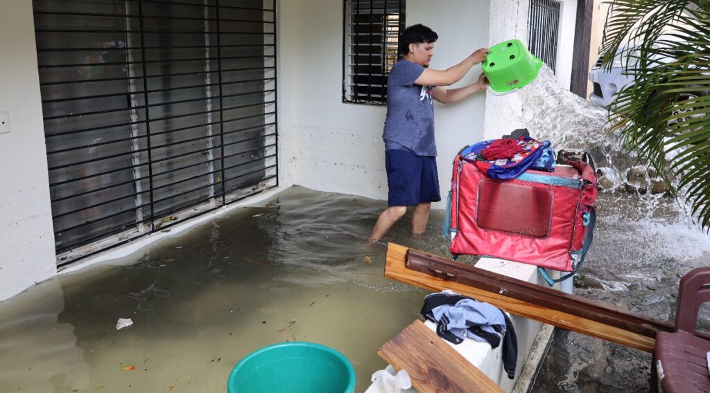 Derrumbe en Arroyo Hondo bloquea vía; 5 mil desplazados por lluvias