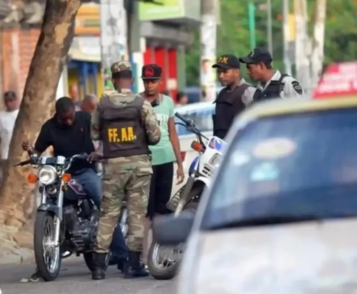 Policía ultima a cinco presuntos delincuentes