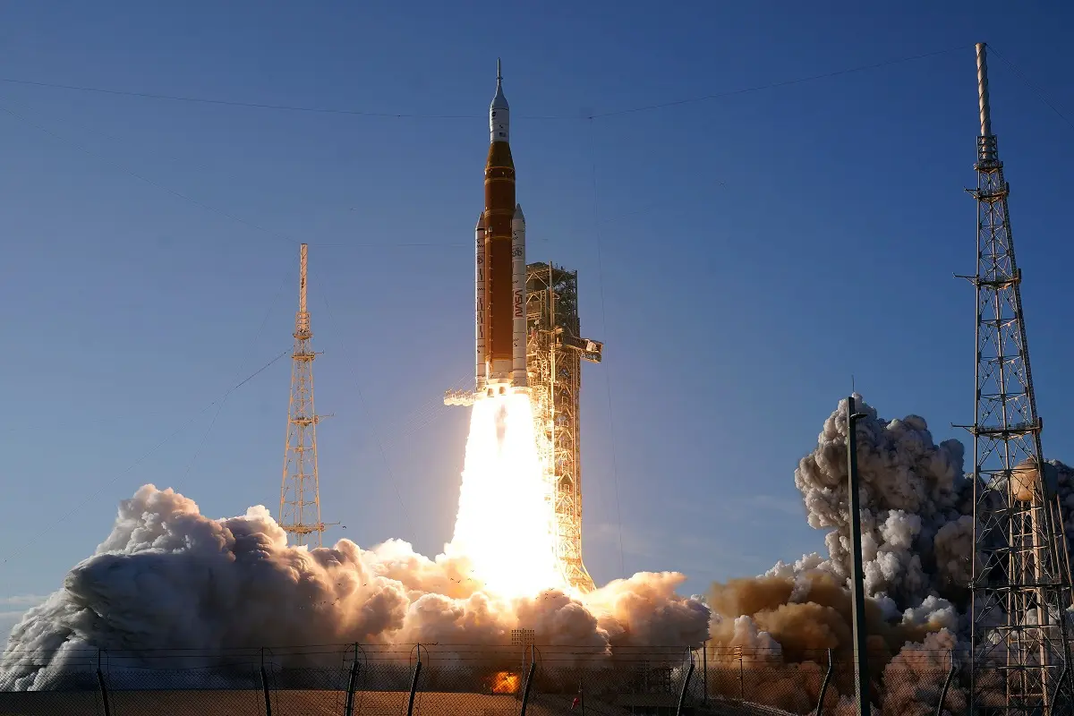 Artemis II supera inesperado fallo: logran arreglar el inodoro en plena misión