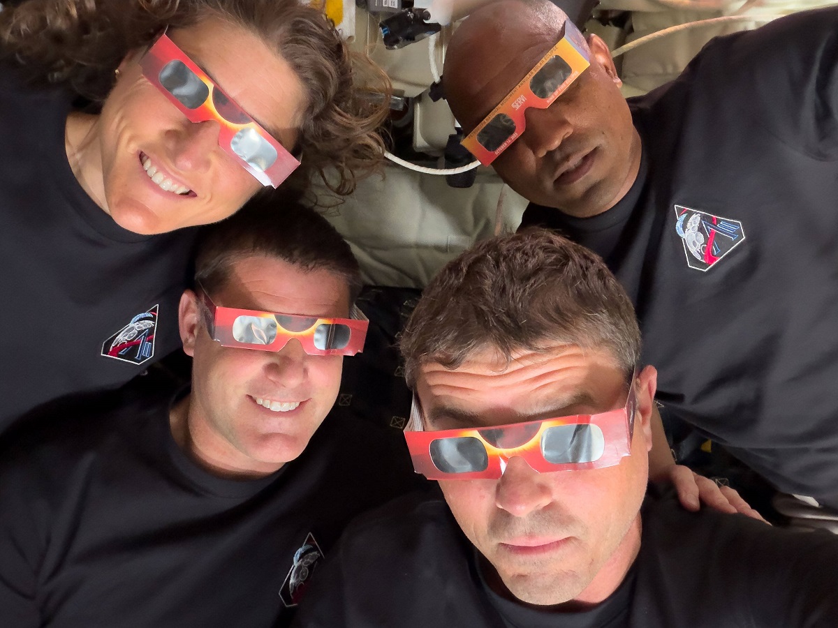 Astronautas de Artemis II regresan a la Tierra tras histórica misión rumbo a la Luna