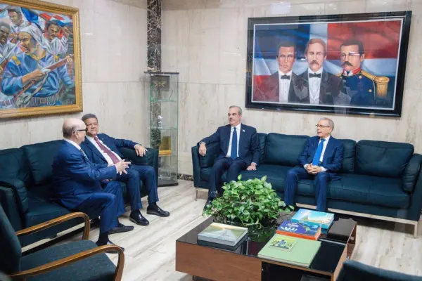 Abinader y expresidentes