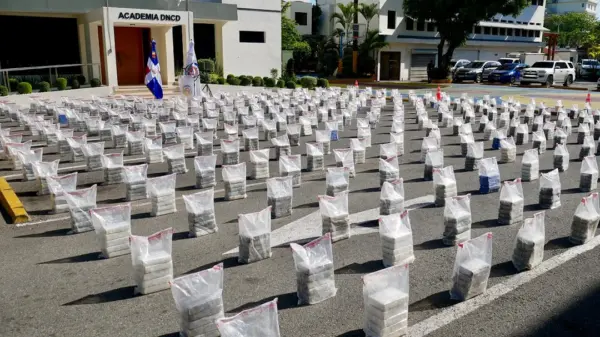 Alijo 1,600 paquetes Baní