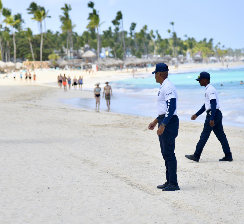 Héroes sin descanso: quienes trabajan para proteger a la población en Semana Santa