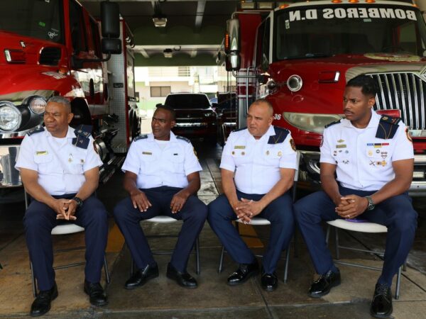 Bomberos en entrevista-El día