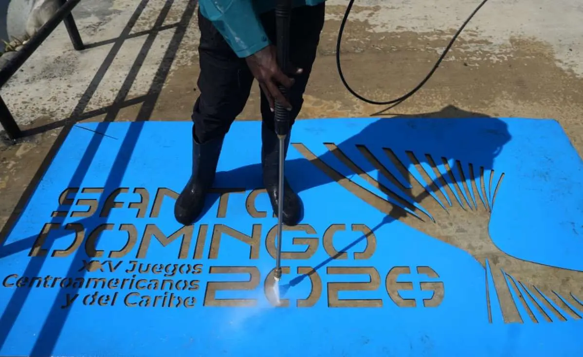 Comité promueve JCC 2026 lavando aceras