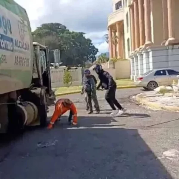 Deivy Carlos Abreu Quezada-camión de basura-santiago-motoristas