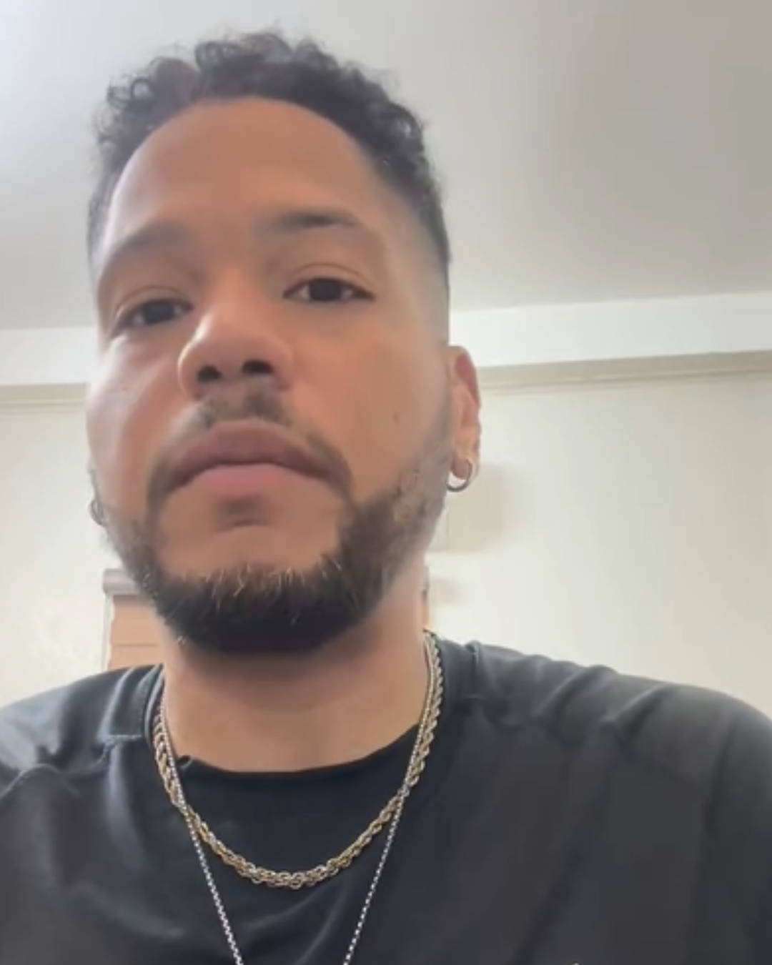 "Estoy en el aire": Dominicano lleva más de un mes varado en Vietnam tras perder su pasaporte