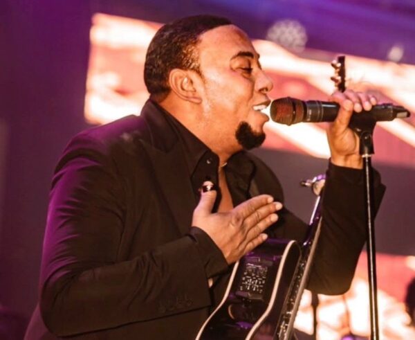 El bachatero Anthony Santos