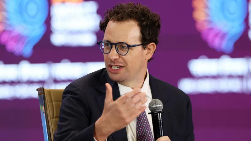 “Mythos”, la nueva IA de Anthropic que enciende alertas en gobiernos y bancos por su potente capacidad