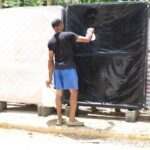 Familias afectadas por inundaciones en sector Las 800 intentan recuperar lo poco que quedó