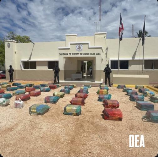Participación de la DEA fue clave en incautación de 1.7 toneladas de cocaína en Pedernales