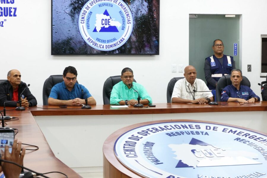 El COE mantiene dos provincias en alerta amarilla y 15 en verde.