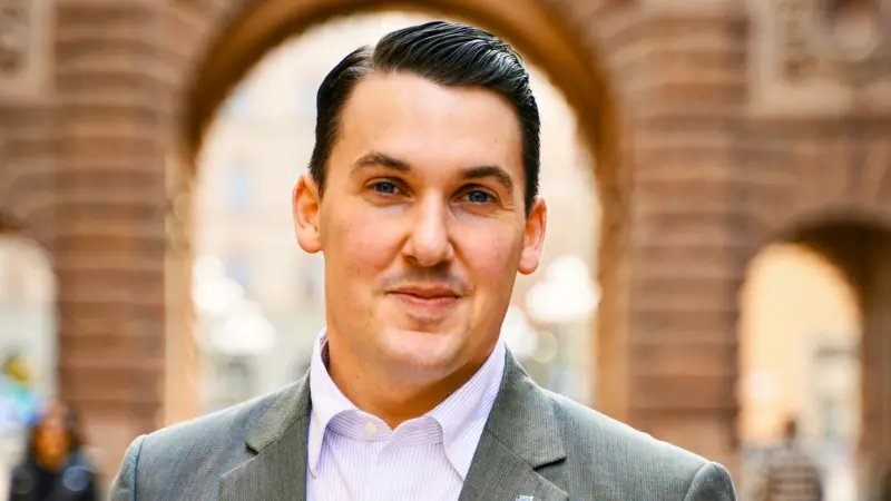 Suecia vuelve al lápiz y papel: por qué reduce el uso de tecnología en las aulas pese a su liderazgo digital