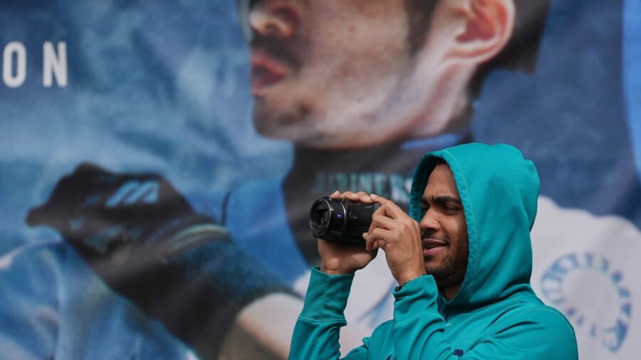 "¡Hay bobo!": Julio Rodríguez entrega data de "camarita" del Clásico Mundial