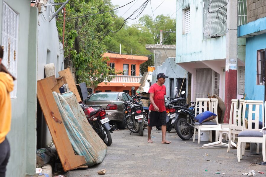 Lluvias dejaron viviendas anegadas en Nuevo Amanecer, provocando daños en los enseres del hogar.