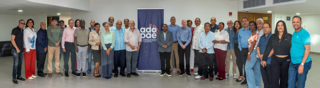 Adopae elige nueva directiva con Fausto Polanco como nuevo presidente