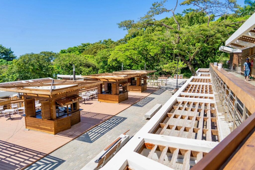 Presidente Abinader entrega renovación de Playa Sosúa y nueva plaza de vendedores para impulsar el turismo