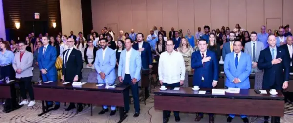 Onda-Personalidades asistentes al lanzamiento del concurso sobre derecho de autor en los deportes.