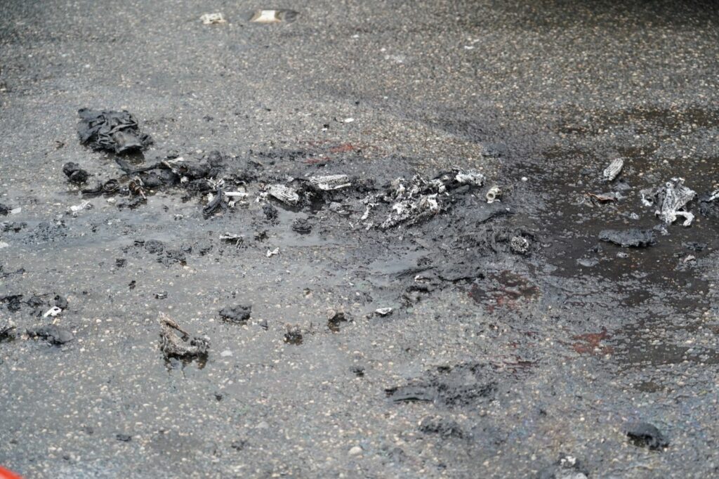 Un vehículo se incendio en las avenidas Ortega y Gasset y John F. Kennedy