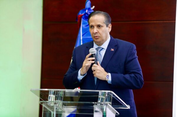 Víctor Atallah, ministro de Salud, explicó que la población requiere de acceso a información para tomar la decisión de donar y dar una segunda oportunidad de vida a otra persona.