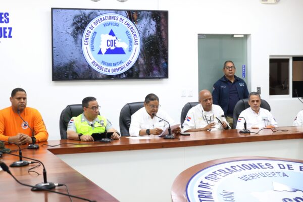 Boletín del COE. Foto/ Alexis Monegro.