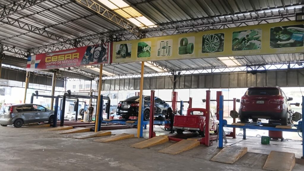 ¿Se inundó tu vehículo en un aguacero? Esto es lo que cubre tu póliza de seguro