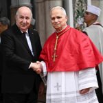 El papa afirma desde Argelia que “Dios desea la paz para cada país"