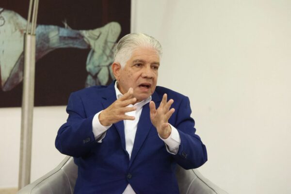 Obras Públicas-Eduardo Estrella