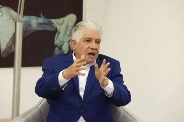 Obras Públicas-Eduardo Estrella