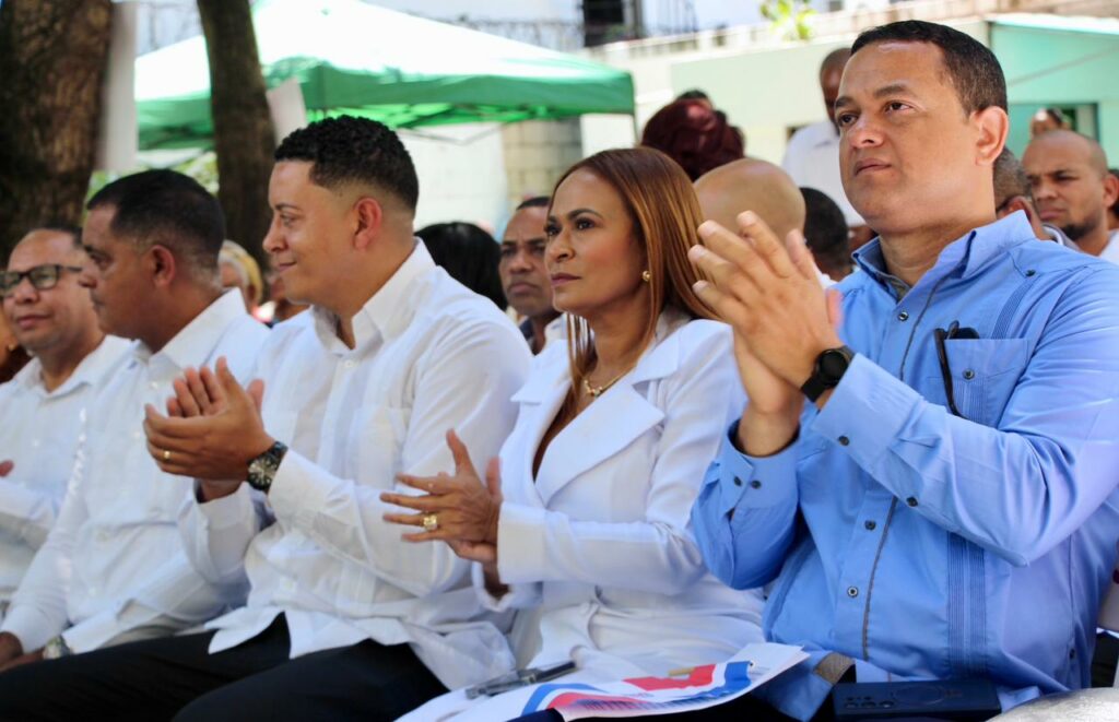 Fuerza Magisterial juramenta nueva dirección y anuncia jornada nacional