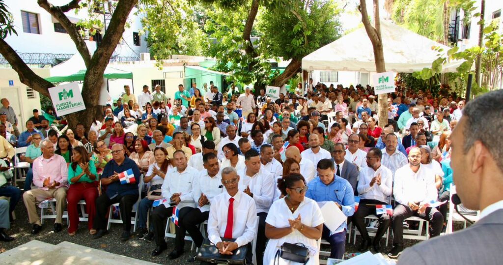 Fuerza Magisterial juramenta nueva dirección y anuncia jornada nacional