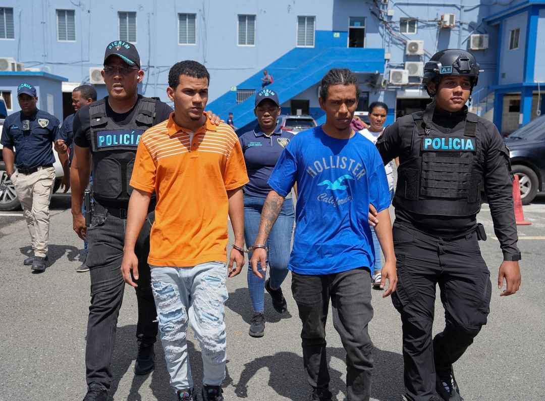 Aplazan audiencia contra acusados de matar a mayor policial en Villa Juana