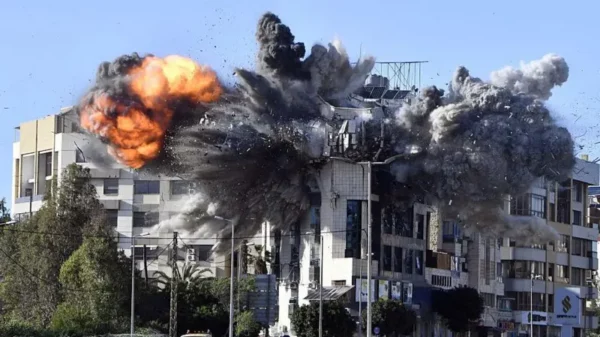 Explosión causada por un ataque israelí.