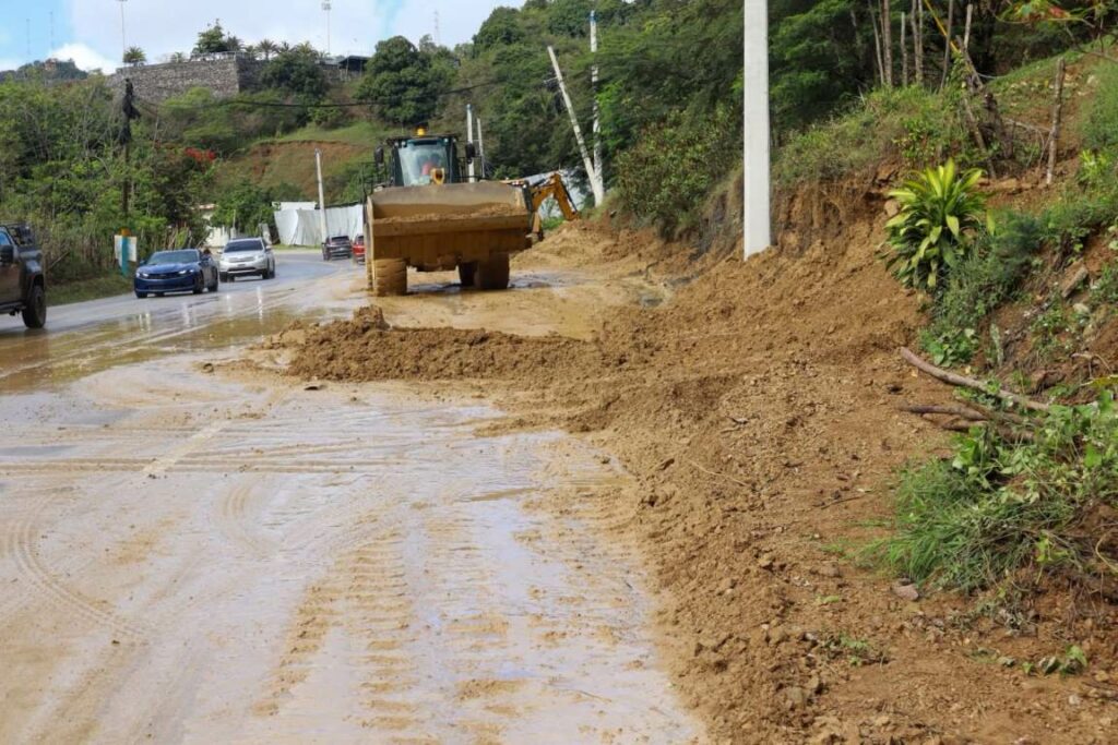 Ríos de Puerto Plata se desbordan tras intensas lluvias y provocan daños