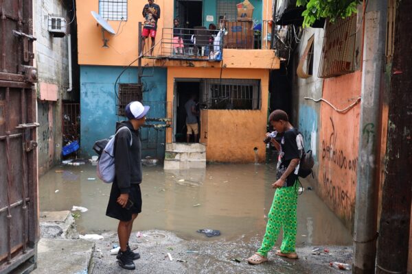 casas inundadas-inundaciones-lluvias-ensanche quisqueya
