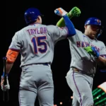 Álvarez pega 2 jonrones y Mets respaldan a McLean en paliza de 10-3 a Gigantes
