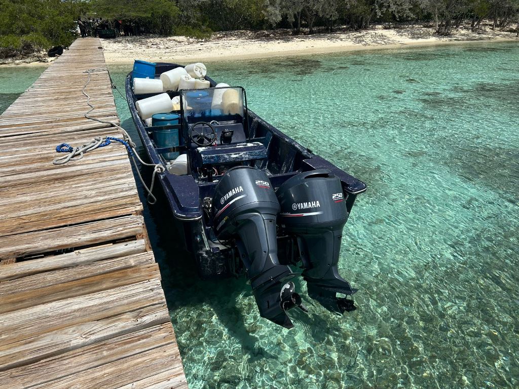 Golpe al narco: incautan 1.6 toneladas de cocaína tras persecución a tiros en Pedernales