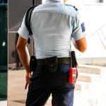Trabajos invisibles: vigilantes que sostienen la ciudad en silencio